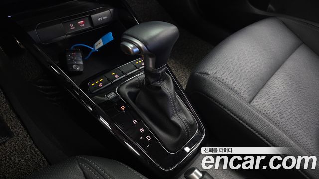Kia Stonic 2018 — photo 12