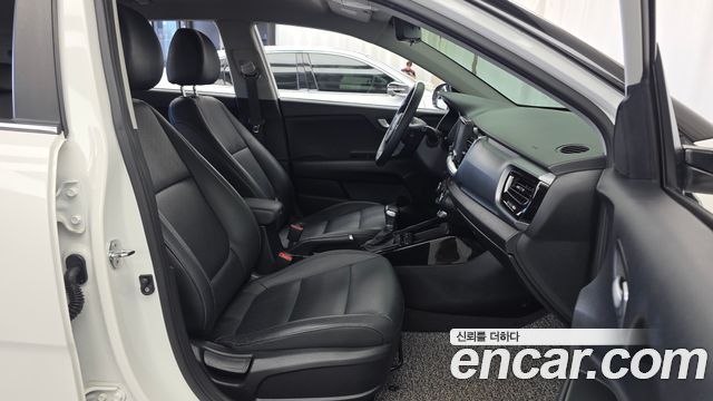 Kia Stonic 2018 — photo 17