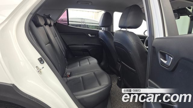 Kia Stonic 2018 — photo 18