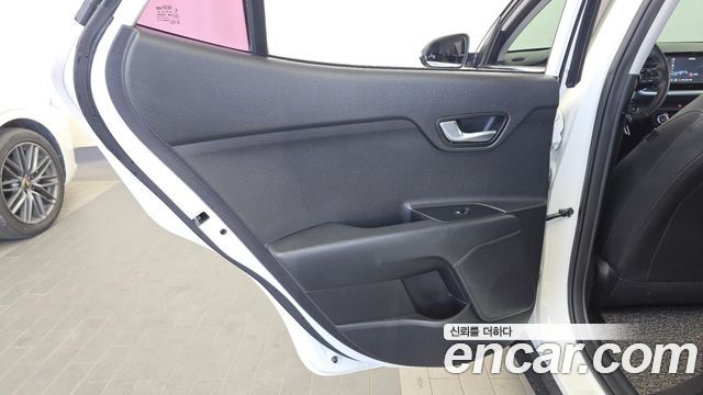 Kia Stonic 2018 — photo 15