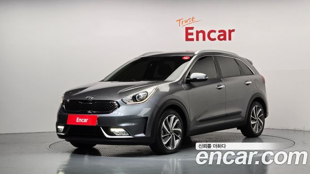 Kia Niro 2018 — photo 1