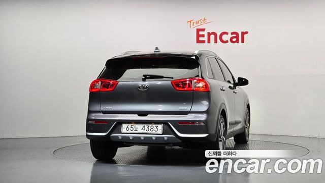 Kia Niro 2018 — photo 4