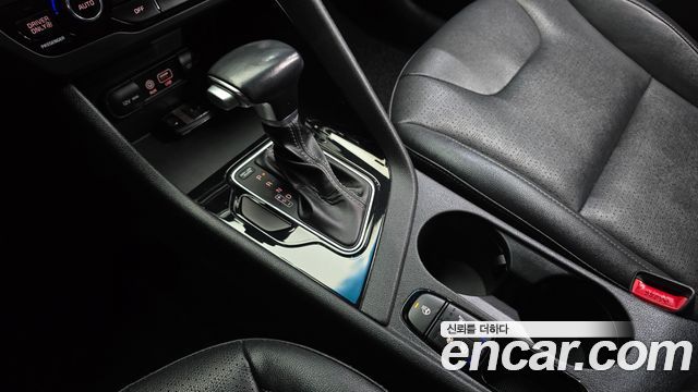 Kia Niro 2018 — photo 12