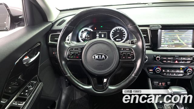 Kia Niro 2018 — photo 18