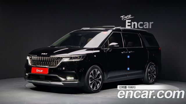 Kia Canival 2023 — photo 1