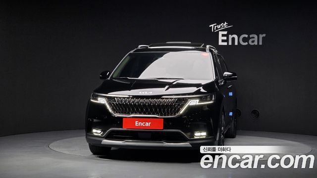 Kia Canival 2023 — photo 3