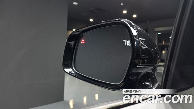 Kia Canival 2023 — photo 13