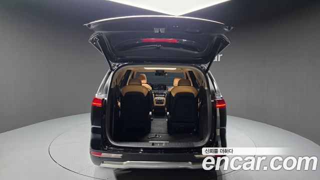 Kia Canival 2023 — photo 20
