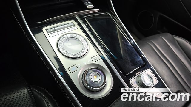 Genesis GV80 2020 — photo 12