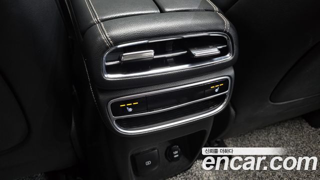Genesis GV80 2020 — photo 26