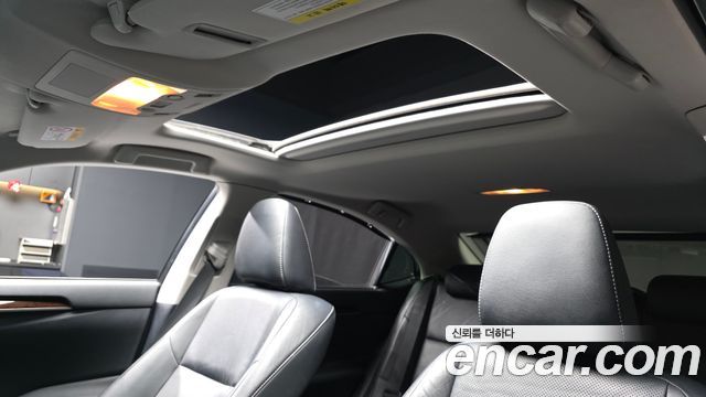 Lexus ES 2015 — photo 25