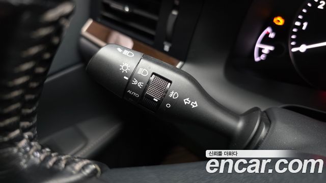 Lexus ES 2015 — photo 27