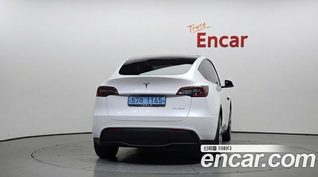 Tesla Model Y 2021 — photo 4