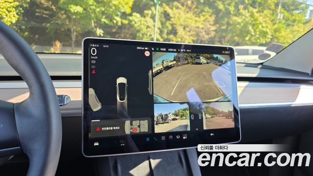 Tesla Model Y 2021 — photo 20
