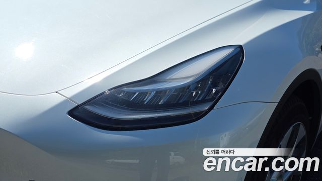 Tesla Model Y 2021 — photo 8