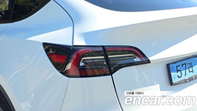 Tesla Model Y 2021 — photo 9