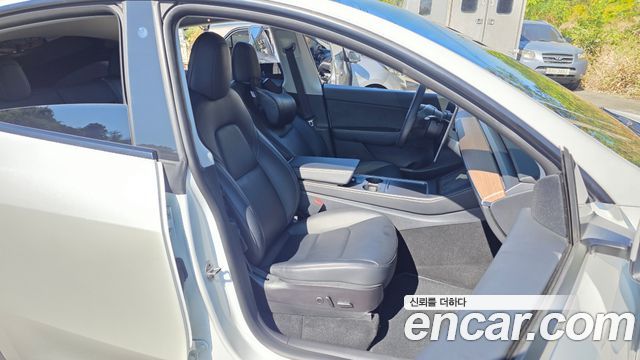 Tesla Model Y 2021 — photo 16