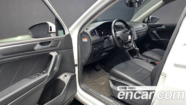 Volkswagen Tiguan 2020 — photo 10