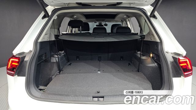 Volkswagen Tiguan 2020 — photo 20