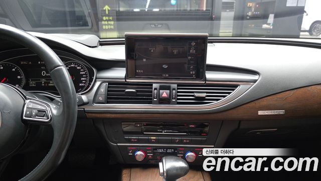 Audi A7 2015 — photo 14