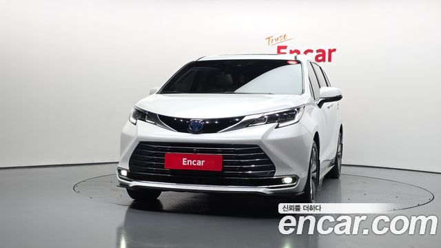 Toyota Sienna 2024 — photo 3