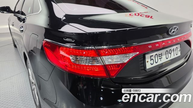 Hyundai Grandeur 2016 — photo 9