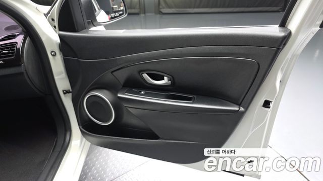 Renault Korea SM3 2016 — photo 14