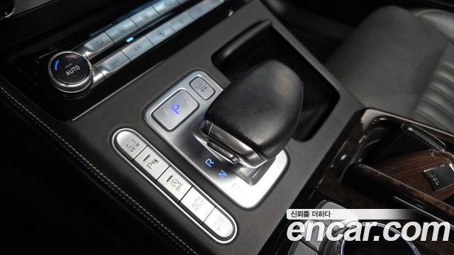 Genesis G90 2019 — photo 9