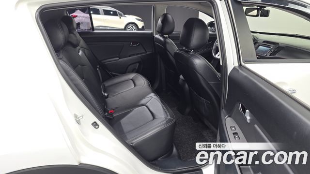 Kia Sportage 2013 — photo 17