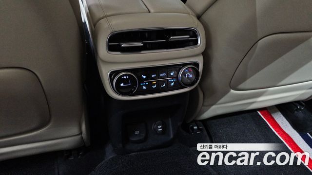 Genesis GV80 2020 — photo 24