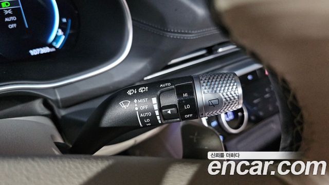 Genesis GV80 2020 — photo 28