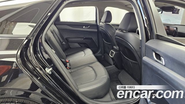 Kia K5 2021 — photo 17