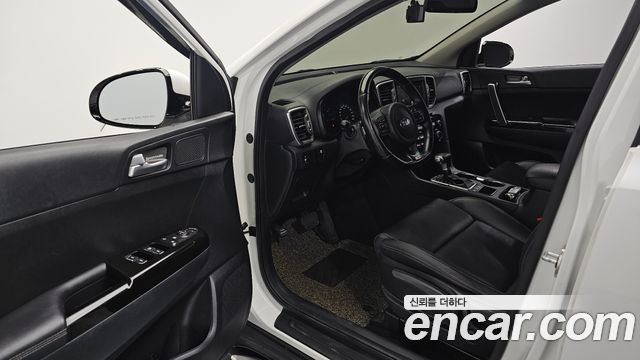Kia Sportage 2018 — photo 11