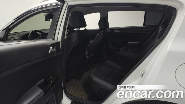 Kia Sportage 2018 — photo 12