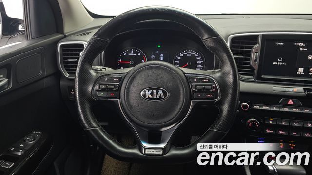 Kia Sportage 2018 — photo 13