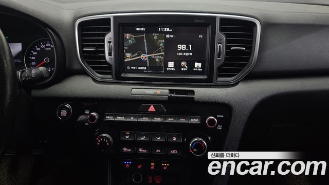 Kia Sportage 2018 — photo 14