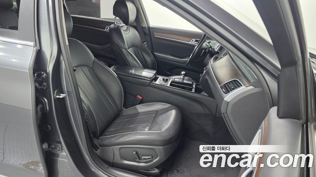 Genesis G80 2017 — photo 17