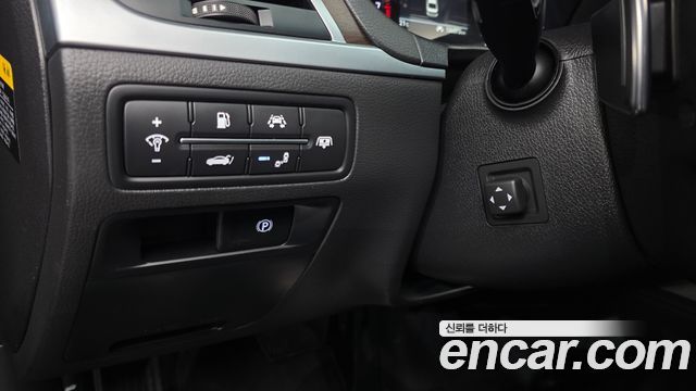 Genesis G80 2017 — photo 25