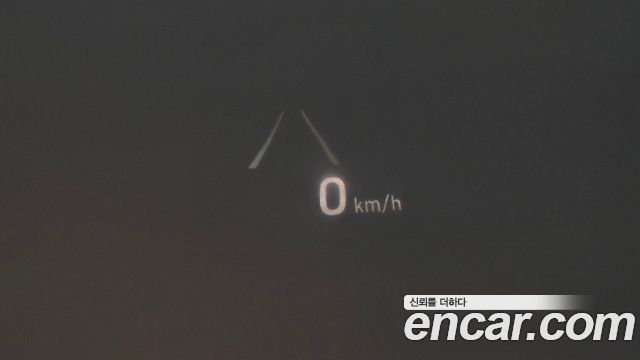Genesis G80 2017 — photo 30