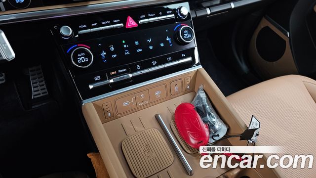 Hyundai Santafe 2024 — photo 25