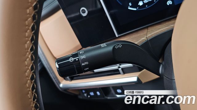 Hyundai Santafe 2024 — photo 30