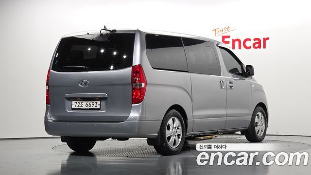 Hyundai Starex 2019 — photo 2