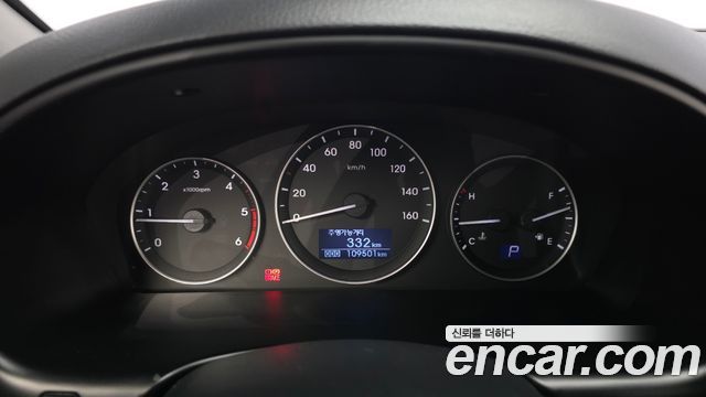 Hyundai Starex 2019 — photo 11