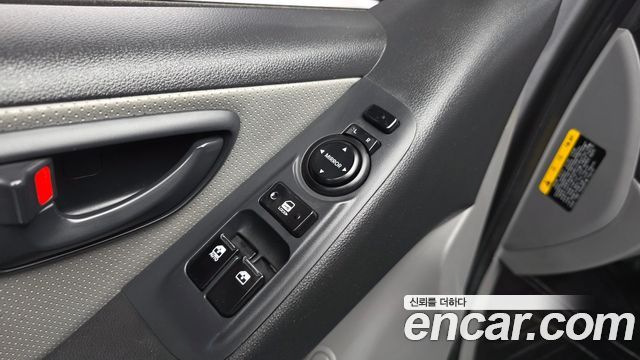 Hyundai Starex 2019 — photo 29