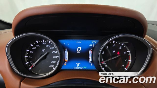 Maserati Levante 2019 — photo 8