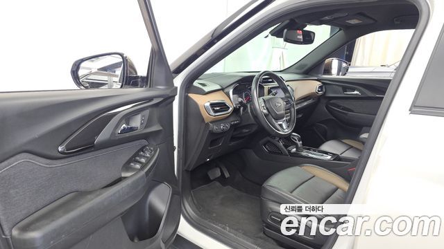 Chevrolet Korea Trailblazer 2022 — photo 13