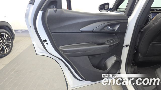 Chevrolet Korea Trailblazer 2022 — photo 15