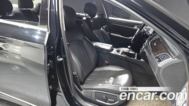 Genesis G80 2017 — photo 16