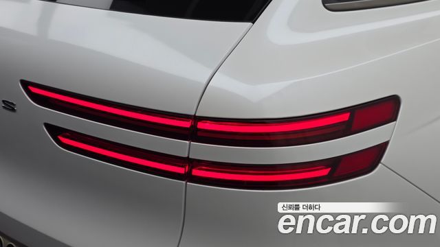 Genesis GV70 2025 — photo 9