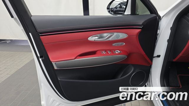 Genesis GV70 2025 — photo 14